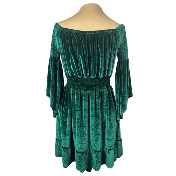Romwe Green Velour Bell Sleeve Dress - Picture 4 of 6